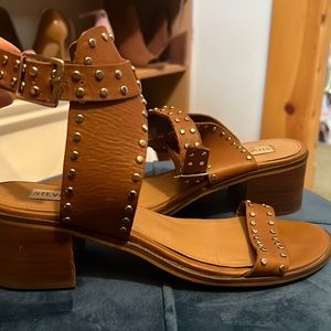 Steve Madden brown Gila sandals
